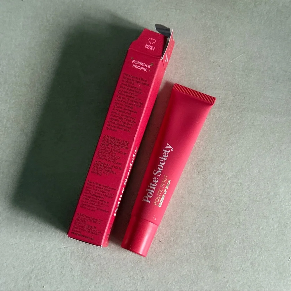 Polite Society Polite Pout Glossy Lip Balm in Strawberry Glaze – New